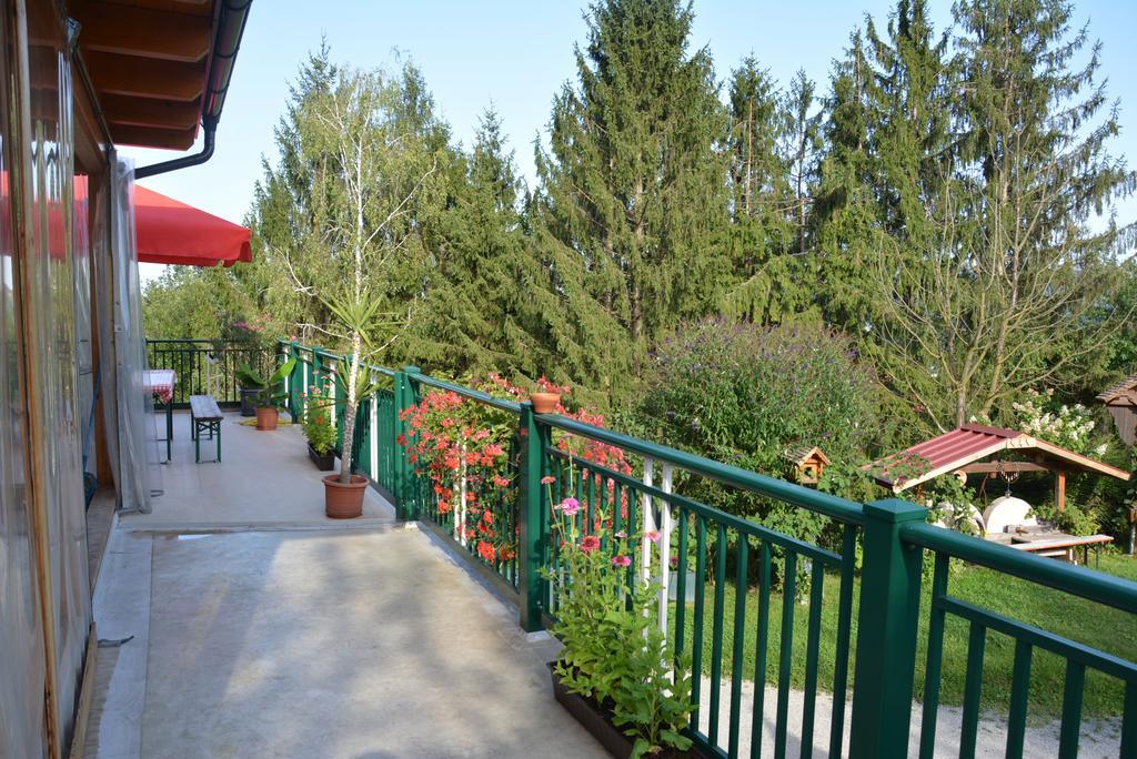 Gaestehaus Schmid Sankt Johann im Saggautal Экстерьер фото